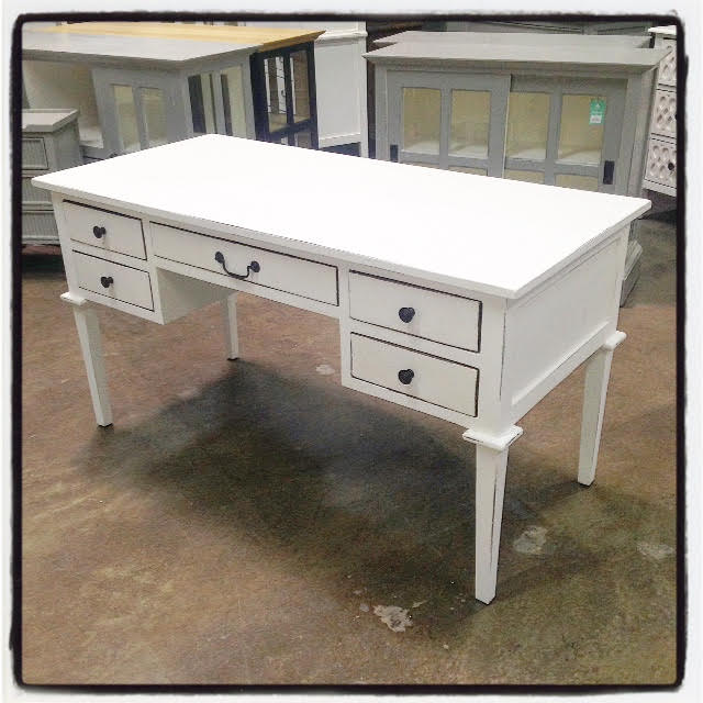 Bouclier Desk Nadeau Dallas