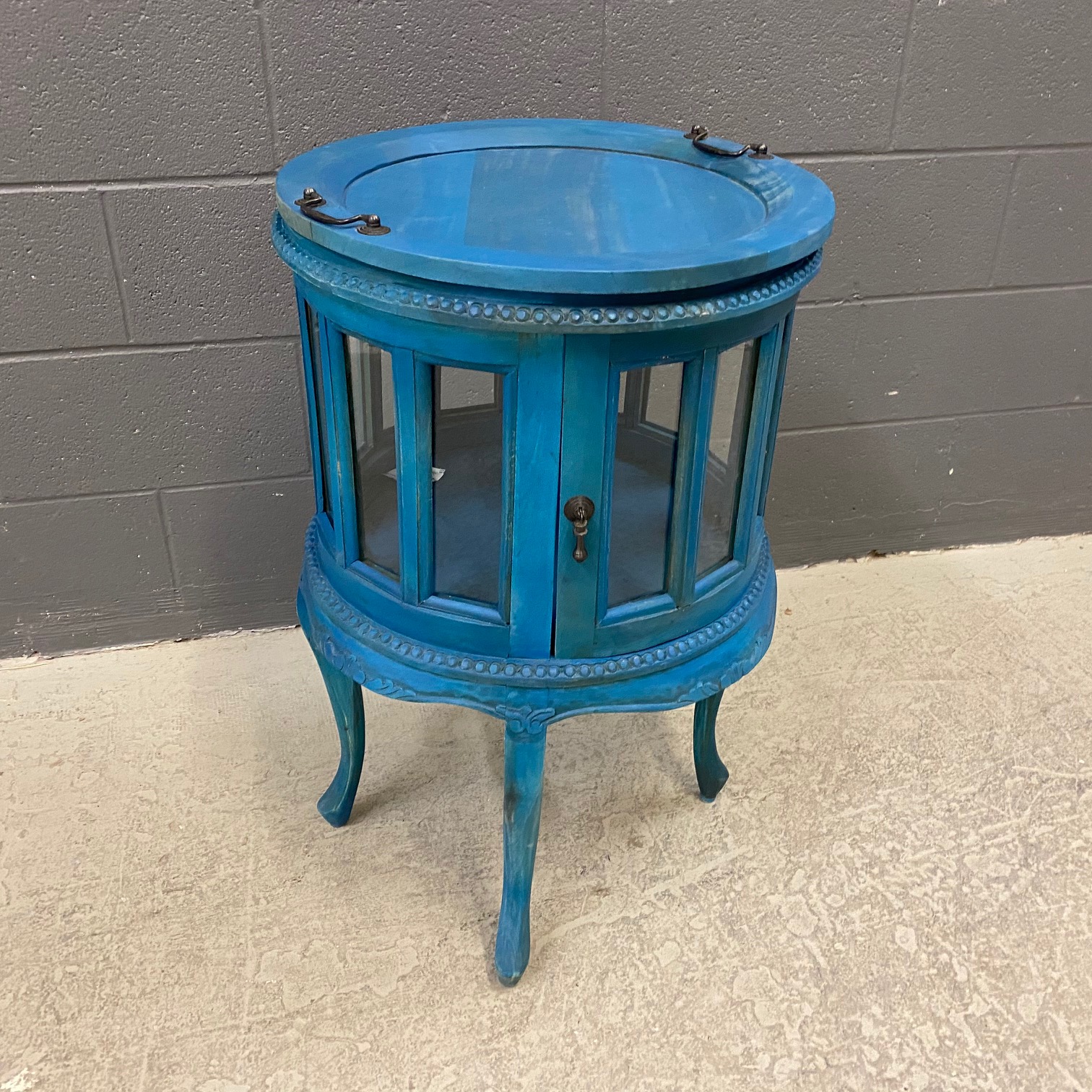 Round Tea Table Nadeau Nashville