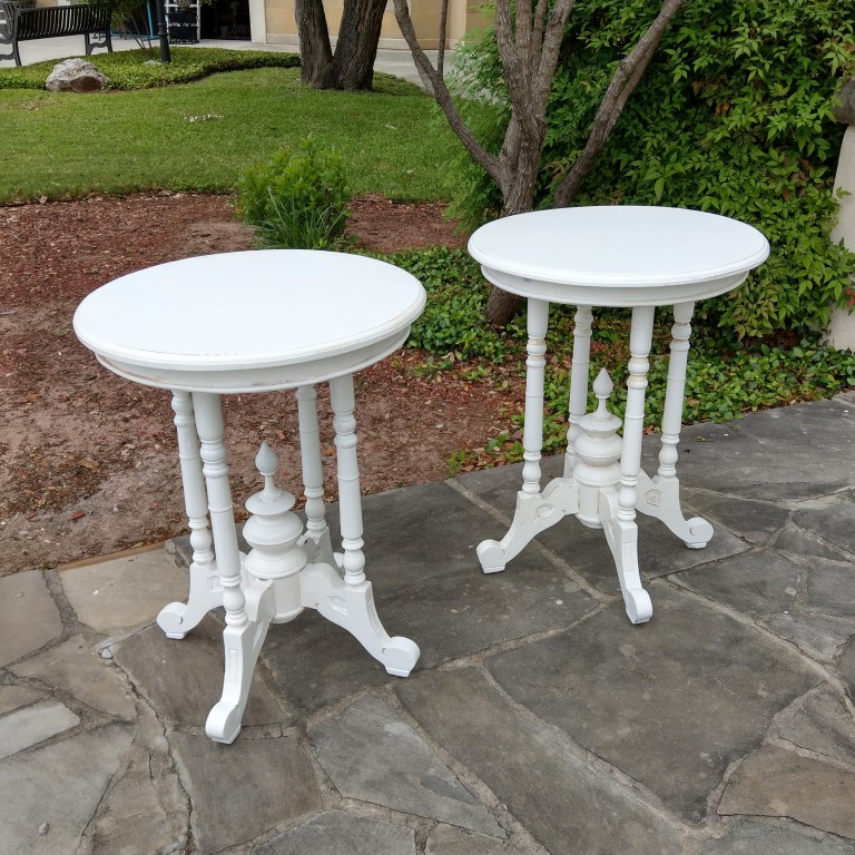 U Shape End Table Nadeau Indianapolis