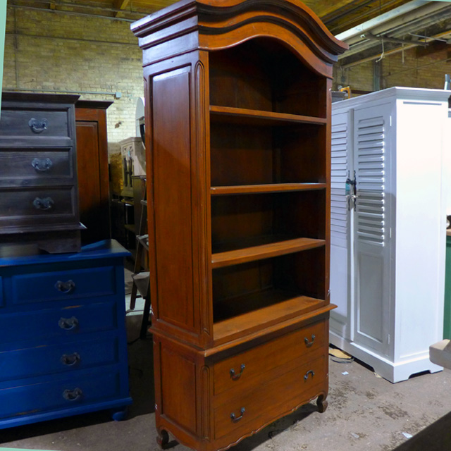 Furniture Store Chicago, IL Nadeau. Unique. Handmade. Solid Wood.